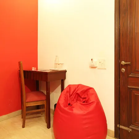 Отель Oyo 5265 Malviya Nagar